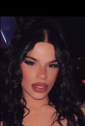 Εδώ θα βρεις το ONLYFANS μου ..Ελληνίδα Τρανς