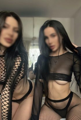 Είμαι η Ραφαέλα και η φίλη μου