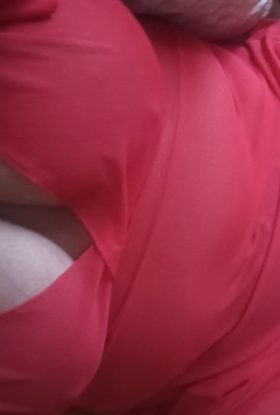 ME OMOPΦEΣ KAMΠYΛEΣ και φυσικό χορταστικό στήθος